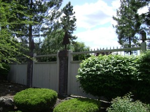 Vinyl Fence Image